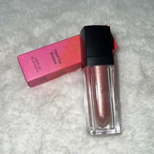 Lucky chick liquid eyeshadow "rose quartz"
